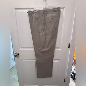 Eddie Bauer Men's Khaki Chinos size 40x32